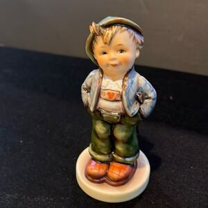 GOEBEL HUMMEL FIGURINE "HELLO WORLD" #429 HUMMEL CLUB EXCLUSIVE EDITION 1989/90